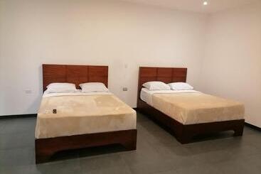 فنادق الكبسولة Scala Inn