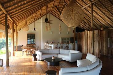 فندق Tekanda Lodge
