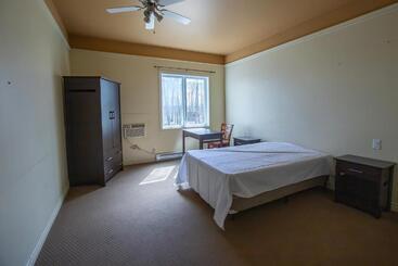 پانسیون Room In Guest Room   Private Room3 Autonomous South Bank Urban Countryside   A15