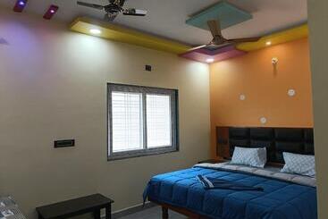 膳宿费 Hampi Travellers Guest House