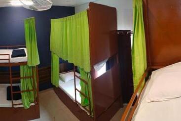 هاستل Jungle By Sturmfrei Morjim