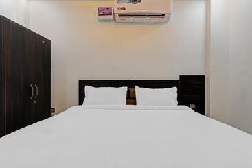 Отель Super Collection O Oyo Townhouse Lemonade Shyam Nagar