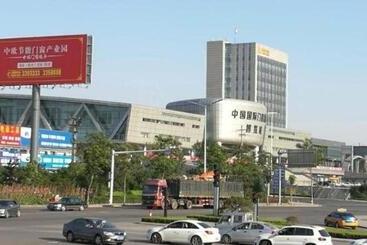 בית מלון כפרי 7 Days Inn Weifang Linqu Yishan Road