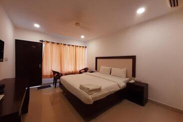 Отель Beachwalk Retreat   Within 100 Metres From Morjim Beach