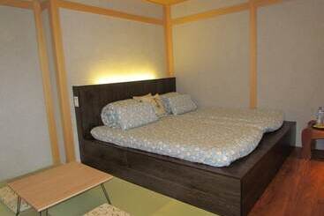 تختخواب و صبحانه Kyufun Komachi