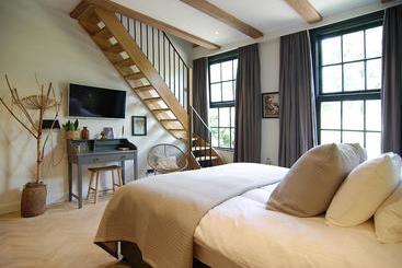 هتل Authentic Farmhouse   De Vergulden Eenhoorn