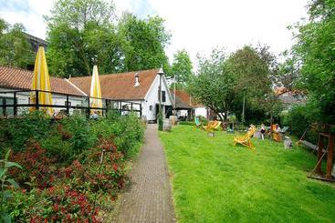 هتل Authentic Farmhouse   De Vergulden Eenhoorn