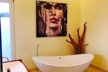 هتل Suites & Spa
