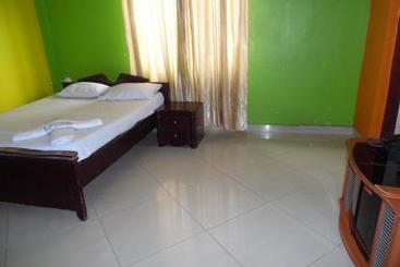 هتل Lamada Apartments