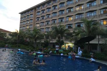 هتل Tongfa Hot Spring