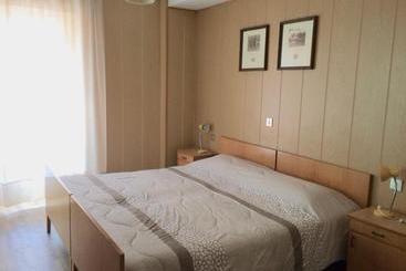 تختخواب و صبحانه Garnì Serena