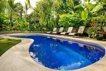 تختخواب و صبحانه Villas Oasis