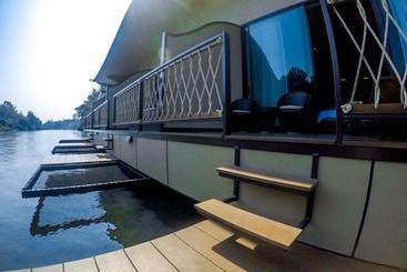 酒店 Binlha Raft Resort
