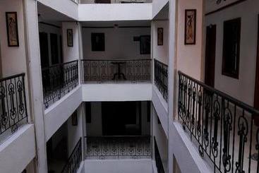 هتل Davinci Calarca