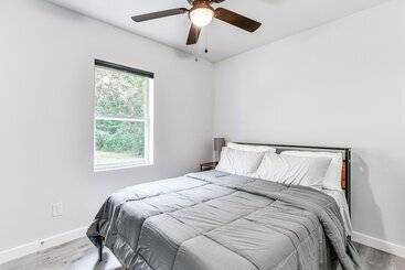 קוטג'' Lakegoer S Retreat In Huntersville ~ 7 Mi To Water