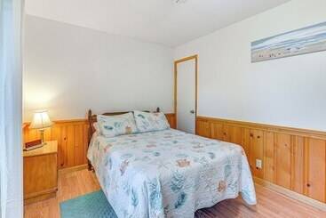 コテージ Murrells Inlet Home W/ Deck ~ 4 Mi To Marsh Walk!