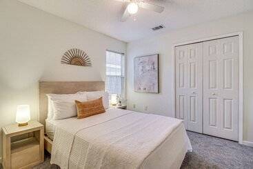 بيت ريفى Pet Friendly Savannah Home W/ Cozy Fireplace!