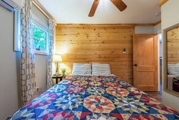 Сельский дом Arcade, Sports Bar, Deck Living, Fire Pit, Near The Lake! Sasa By Avantstay