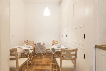 تختخواب و صبحانه Lisbon Inn Lapa