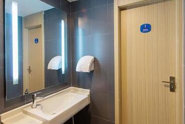 Hanting Hotel Chizhou Tonghui Plaza