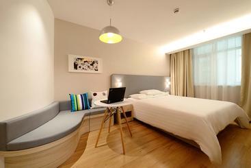 Hanting Hotel Chizhou Tonghui Plaza