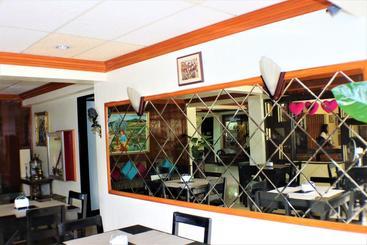هتل Zen Rooms Vest Grand Suites Bohol