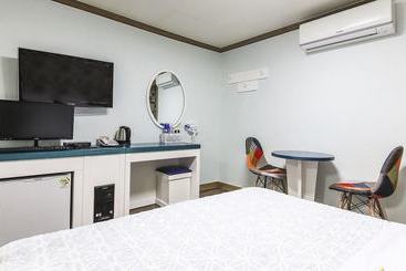 Dubai Motel