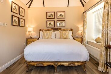 فندق Cowdray Lodge