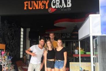 هاستل Funky Crab