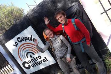 تختخواب و صبحانه La Cúpula Hostel & Camping