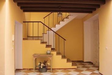 تختخواب و صبحانه Life Select San Bernardo