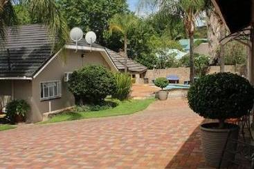 تختخواب و صبحانه Cashan Bnb