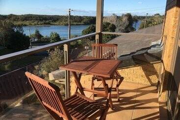 민박 Riverside Rest Nambucca Heads