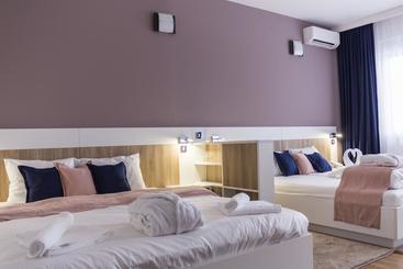 Airport Hotel Garni