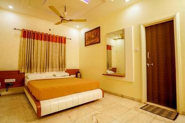 هتل Bhakti, Rajkot