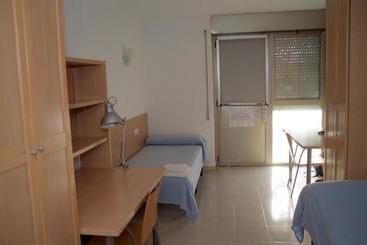 هاستل Apartaments Turístics Residencia Vila Nova