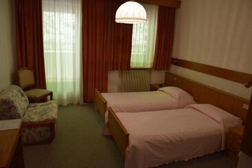 Otel Alpenrose
