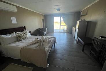 אתר נופש Lake Grappa Guestfarm