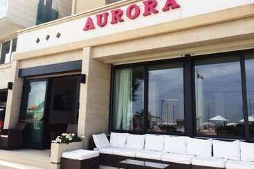هتل Aurora
