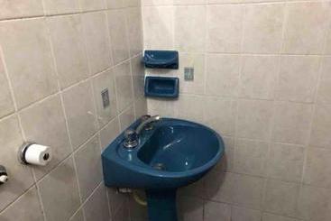هتل Hostal Milmahuasi Iruya
