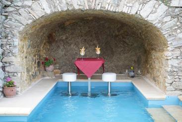 B & B Stillachiara