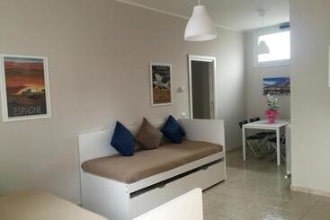 تختخواب و صبحانه Affittacamere Italia Leonardo