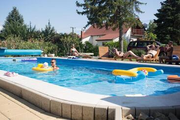 Bed and Breakfast Pelso Panzio