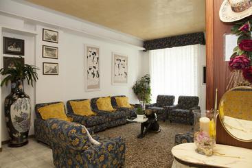 Hotel Elpiro