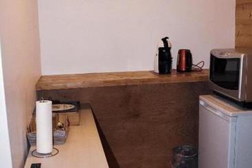 تختخواب و صبحانه Chambre Privãƒæ’ã‚â©e Avec Cuisine Et Salle De Bain Dans La Chambre, Winoka Lodge