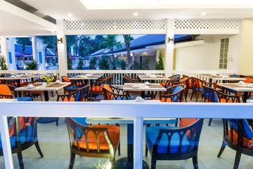 استراحتگاه Tuana Hotels Brook Pool Access