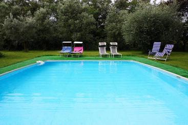 تختخواب و صبحانه San Giorgio Lazise