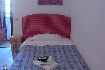 تختخواب و صبحانه La Casa Di Nataly