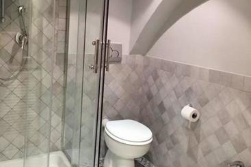 تختخواب و صبحانه Chiossone Suites
