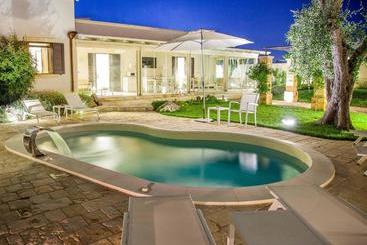 تختخواب و صبحانه Villa Patrizia Salento Art & Room
